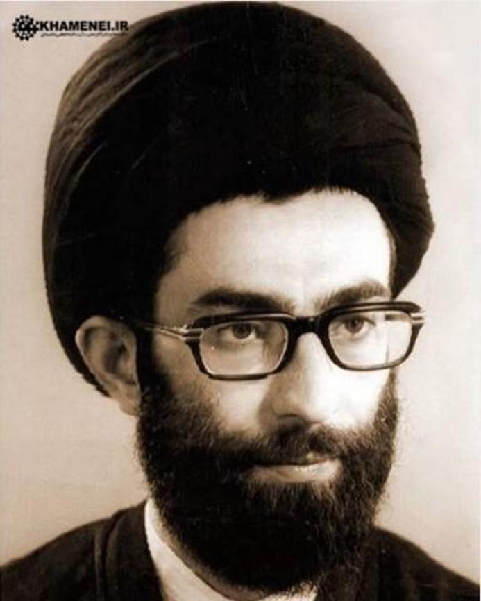 الامام الخامنئي قبل الثورة