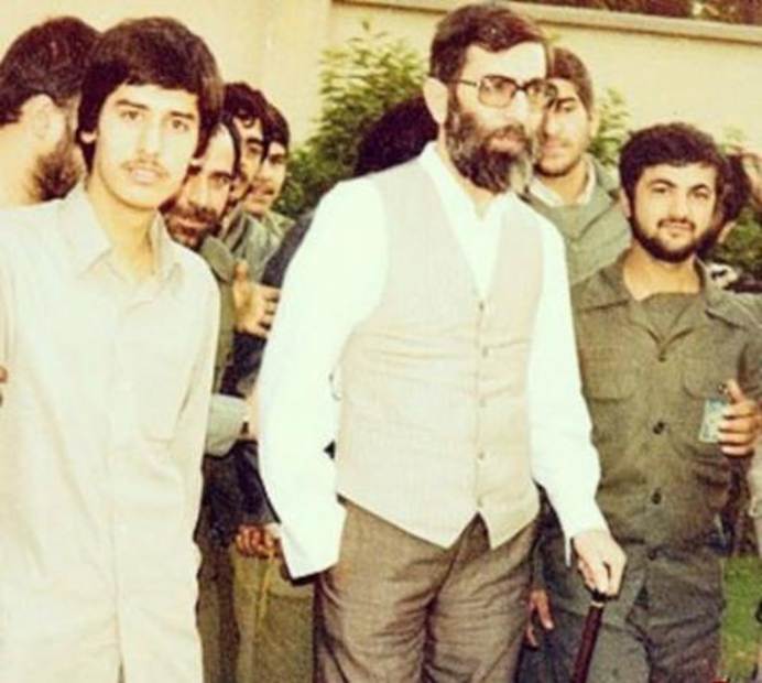 الإمام الخامنئي وكيل وزارة الدفاع
